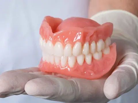 Expert Dentures in Al Ain – 2