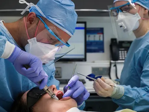 Tooth Extraction in Al Ain – 1